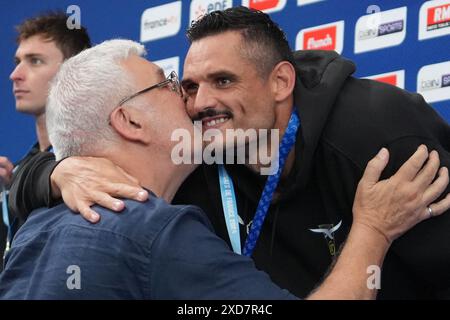 Chartres, Frankreich. Juni 2024. MANAUDOU Florent VON CN MARSEILLE UND Jean-Luc Manaudou während der französischen Schwimmmeisterschaft 2024 am 20. Juni 2024 im Odyssée Aquatic Complex in Chartres, Frankreich - Foto Laurent Lairys/ABACAPRESS. COM Credit: Abaca Press/Alamy Live News Stockfoto