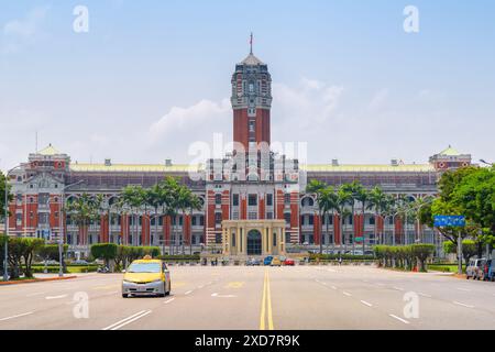 Taipei, Taiwan - 23. April 2019: Malerischer Blick auf das Präsidentengebäude vom Ketagalan Boulevard. Stockfoto