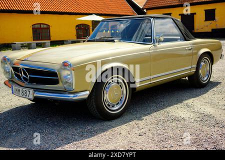 Mercedes-Benz 230 SL klassisches Cabriolet Stockfoto