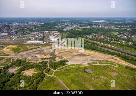 Luftbild, Gewerbegebiet Westfalenhütte Gelände, oben Brückenbaustelle mit Neubau der Straßenüberführung Hildastraße über Bahngleise zur Nordstadt, Sie Stockfoto