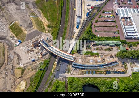 Luftbild, Gewerbegebiet Westfalenhütte, Brückenbaustelle mit Neubau der Straßenüberführung Hildastraße über Bahngleise zur Nordstadt, Haupterschließun Stockfoto