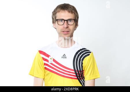 Brüssel, Belgien Juni 2024. Der belgische Leichtathletiktrainer Tim Moriaux, der am Freitag, den 21. Juni 2024 in Brüssel bei einem Fotoshooting für das belgische Olympische Komitee BOIC – COIB vor den Olympischen Spielen 2024 in Paris gezeigt wurde. BELGA PHOTO VIRGINIE LEFOUR Credit: Belga News Agency/Alamy Live News Stockfoto