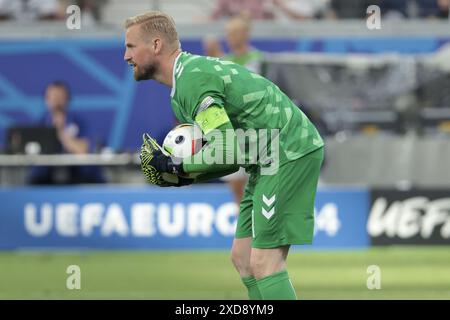 Dänischer Torhüter Kasper Schmeichel während der UEFA Euro 2024, Gruppe C, Fußballspiel zwischen Dänemark und England am 20. Juni 2024 im Deutschen Bank Park in Frankfurt Stockfoto