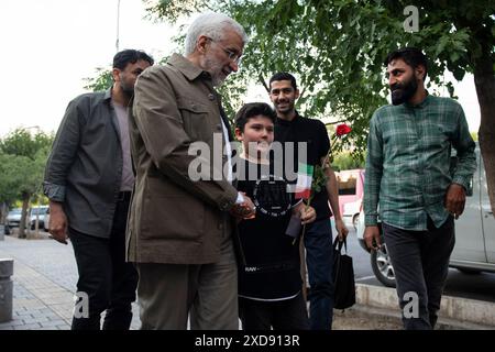 Teheran, Iran. Juni 2024. Saeed Jalili, Kandidat für die Präsidentschaftswahlen im Iran am 28. Juni 2024, trifft am 19. Juni in Teheran, Iran, zu einem Wahlkampftreffen von Frauen, die ihn unterstützen. (Foto: Sobhan Farajvan/Pacific Press/SIPA USA) Credit: SIPA USA/Alamy Live News Stockfoto