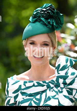 Ascot, Großbritannien. Juni 2024. Charlotte Hawkins besucht den vierten Tag der Royal Ascot, Ascot Racecourse. Quelle: Doug Peters/EMPICS/Alamy Live News Stockfoto