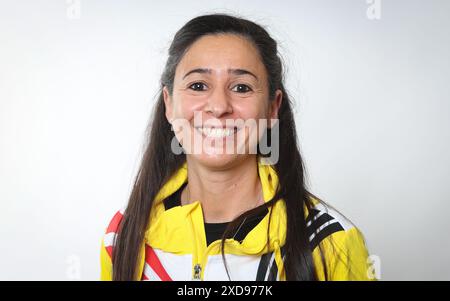 Brüssel, Belgien Juni 2024. COIB-BOIC Loubna Benlahssen, fotografiert während eines Fotoshootings für das belgische Olympische Komitee BOIC - COIB vor den Olympischen Spielen 2024 in Paris, Freitag, den 21. Juni 2024, in Brüssel. BELGA PHOTO VIRGINIE LEFOUR Credit: Belga News Agency/Alamy Live News Stockfoto