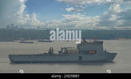 Lyme Bay ist ein Hilfslager der Bay-Klasse der British Royal Fleet Auxiliary (RFA), das zum Einsatz kommt. Stockfoto