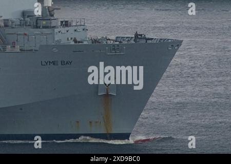 Lyme Bay ist ein Hilfslager der Bay-Klasse der British Royal Fleet Auxiliary (RFA), das zum Einsatz kommt. Stockfoto