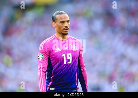 Leroy Sane Germany schaut zu, UEFA EURO 2024 - Gruppe A, Deutschland gegen Ungarn, Arena Stuttgart am 19. Juni 2024 in Stuttgart, Deutschland. Foto von Silas Schueller/DeFodi Images Leroy Sane Germany Looks on, UEFA EURO 2024 - Gruppe A, Deutschland gegen Ungarn, Arena Stuttgart am 19. Juni 2024 in Stuttgart. Foto: Silas Schueller/DeFodi Images Defodi-738 738 GERHUN 20240619 801 *** Leroy Sane Deutschland sieht aus, UEFA EURO 2024 Gruppe A, Deutschland gegen Ungarn, Arena Stuttgart am 19. Juni 2024 in Stuttgart Foto: Silas Schueller DeFodi Images Leroy Sane Deutschland sieht aus, UEFA EURO 2024 Gruppe Stockfoto