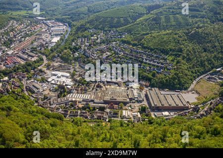 Luftsicht, Waldgebiet und Wohnsiedlungen, Gewerbegebiet Unternahmerstraße, Wohngebiet Nahansicht Hohenlimburg, Hagen, Ruhrgebiet, Stockfoto