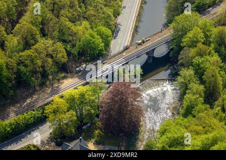 Luftaufnahme, Eisenbahnbrücke über die Volme mit Baustelle, Bundesstraße B54, Dahlerbrück, Schalksmühle, Ruhrgebiet, Nordrhein-Westp Stockfoto