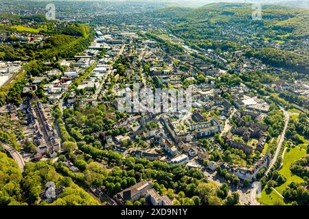 Luftaufnahme, Wohngebiet, Blick auf Haspe und Berliner Straße, Gewerbegebiet Preußerstraße mit Stahlkontor, Haspe, Hagen, Ruhrgebiet, Stockfoto