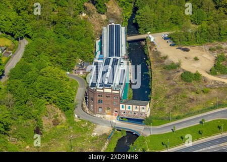 Luftaufnahme, denkmalgeschützte alte Funcke und Hueck Hagen Schraubenfabrik an der Ennepe, Umbau in einen Gesundheitscampus, Plessenstraße, Altenhagen, Hagen, Stockfoto