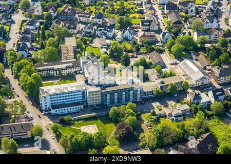 Luftaufnahme, psychiatrisches Institut Ambulanz und Tagesklinik im ehemaligen St. Johannes Krankenhaus, Hospitalstraße Krankenhaus, Wohngebiet, Stockfoto