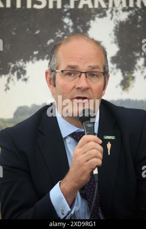 Am 19. Juni 2024 sprach Tom Bradshaw, Präsident der National Farmers Union, bei der Lincolnshire Show 2024 Stockfoto