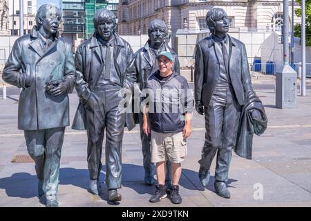 Übergroße Statuen der Fab Four Beatles, Paul McCartney, George Harrison, Ringo Starr und John Lennon am Pier Head in Liverpool Stockfoto