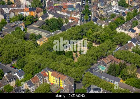 Luftaufnahme, Wohngebiet und grüne Lunge Nordmarkt mit Bäumen und Gärten, Grundschule Nordmarkt, Nordmarkt, Dortmund, Ruhrgebiet, Nordrhein Stockfoto