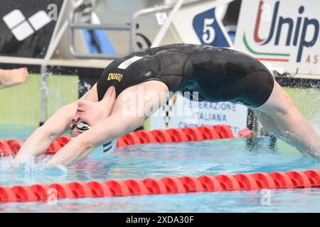 Roma, Italien. Juni 2024. Tessa Giele aus den Niederlanden tritt beim 60. Settecolli Schwimmtreffen im stadio del Nuoto in Rom (Italien) am 21. Juni 2024 in den 50-m-Backstroke Women Heats an. Quelle: Insidefoto di andrea staccioli/Alamy Live News Stockfoto