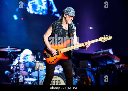 Roger Glover von Deep Purple live auf dem Summerside Festival 2024 beim Flugplatz. Grenchen, 20.06.2024 *** Roger Glover aus Deep Purple live beim Summerside Festival 2024 auf dem Grenchen Airfield, 20 06 2024 Foto:XP.xFrauchigerx/xFuturexImagex Purple 4619 Stockfoto