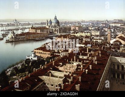 Blick vom Campanile, Venedig, Italien, Historisch, digital restaurierte Reproduktion von einer Vorlage aus dem 19. Jahrhundert, Datum nicht angegeben Stockfoto