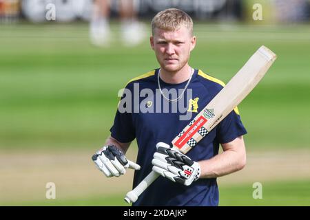 Worcester, Großbritannien. Juni 2024. Dan Mousley vor dem Spiel der Vitality T20 Blast zwischen Worcestershire Rapids und Birmingham Bears in der New Road, Worcester, Großbritannien am 21. Juni 2024. Foto von Stuart Leggett. Nur redaktionelle Verwendung, Lizenz für kommerzielle Nutzung erforderlich. Keine Verwendung bei Wetten, Spielen oder Publikationen eines einzelnen Clubs/einer Liga/eines Spielers. Quelle: UK Sports Pics Ltd/Alamy Live News Stockfoto