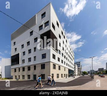 Klinikum Stuttgart mit Stuttgart Cancer Center SCC, Onkologisches Zentrum. Tumorzentrum Eva Mayr-Stihl. // 19.06.2024: Stuttgart, Baden-Württemberg, Deutschland, Europa *** Klinikum Stuttgart mit dem Stuttgarter Krebszentrum SCC , Onkologiezentrum Tumorzentrum Eva Mayr Stihl 19 06 2024 Stuttgart, Baden Württemberg, Deutschland, Europa Stockfoto