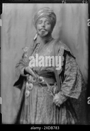 Skinner, Otis, in „Kismet“. Genthe Fotosammlung. Stockfoto
