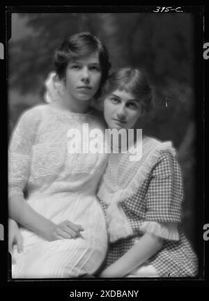 Skinner, Cornelia Otis, Miss und Freund, Porträtfoto. Genthe Fotosammlung. Stockfoto