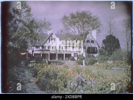 Gelände und Residenz des Myron C. Taylor Anwesens, Locust Valley, Long Island, New York. Genthe Fotosammlung. Stockfoto