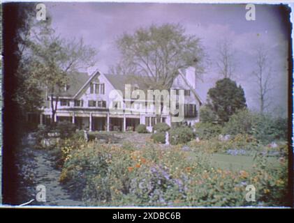 Gelände und Residenz des Myron C. Taylor Anwesens, Locust Valley, Long Island, New York. Genthe Fotosammlung. Stockfoto