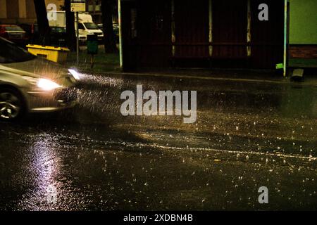 Zbysov, Tschechische Republik. Juni 2024. Starkregen in Zbysow bei Brünn, Tschechische Republik, 21. Juni 2024. Quelle: Patrik Uhlir/CTK Photo/Alamy Live News Stockfoto