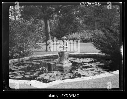 Taylor, Myron C., Mr., Residence and Grounds, Locust Valley, Long Island, New York. Genthe Fotosammlung. Stockfoto