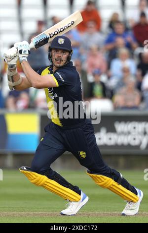 Ben Dwarshuis von Durham in Batting-Action während des Vitality T20 Blast-Spiels zwischen Durham und Yorkshire Vikings im Seat Unique Riverside, Chester le Street am Freitag, den 21. Juni 2024. (Foto: Robert Smith | MI News) Credit: MI News & Sport /Alamy Live News Stockfoto