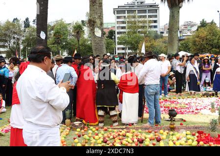 INTI RAYMI QUITO QUITO, Freitag, 21. Juni 2024 Zeremonie des Beginns der Inty Raymi, in Ecuador, von Universitäten und mehreren sozialen Gruppen, im Park der Ãrbolito, nördliches Zentrum der Hauptstadt Fotos Quito Pichincha Ecuado ACE INTI RAYMI QUITO c6b5ebad566d5fd17b70f586eb136d40 Copyright: XENRIQUEZx Stockfoto