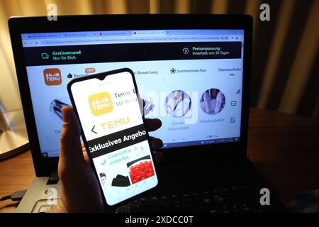 Auf einem Laptop wurde die Website des Online-Marktplatzes Temu abgerufen. Osdorf Hamburg *** die Website des Online-Marktplatzes Temu wurde über einen Laptop Osdorf Hamburg aufgerufen Stockfoto