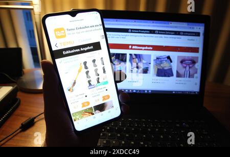 Auf einem Laptop wurde die Website des Online-Marktplatzes Temu abgerufen. Osdorf Hamburg *** die Website des Online-Marktplatzes Temu wurde über einen Laptop Osdorf Hamburg aufgerufen Stockfoto