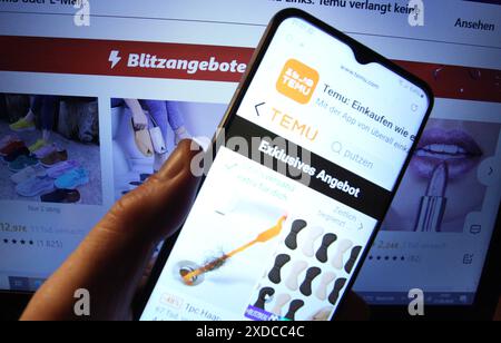 Auf einem Laptop wurde die Website des Online-Marktplatzes Temu abgerufen. Osdorf Hamburg *** die Website des Online-Marktplatzes Temu wurde über einen Laptop Osdorf Hamburg aufgerufen Stockfoto