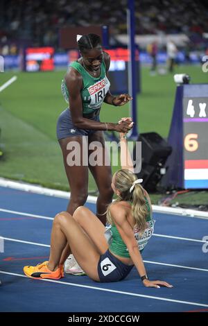 Rhasidat Adeleke und Sharlene Mawdsley aus Irland traten im 4x400 m Staffelfinale der Frauen bei der Leichtathletik-Europameisterschaft Stadio Olimpico an Stockfoto