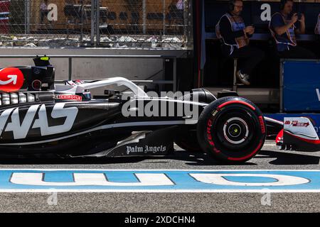 Circuit de Catalunya, Barcelona, Spanien. 21.Juni 2024; Oliver Bearman aus Großbritannien und Ferrari Academy Fahrer während des Grand Prix von Spanien in der Formel 1 Credit: Jay Hirano/AFLO/Alamy Live News Credit: Aflo Co. Ltd./Alamy Live News Stockfoto