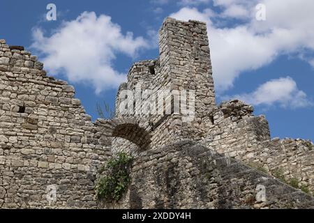 Ruinen der Festung Kalaja in der albanischen Stadt Berat Stockfoto