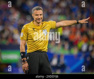 Gelsenkirchen, Deutschland. Juni 2024. Schiedsrichter Slavko Vincic Spanien - Italien Spanien - Italien 20.06.2024 Copyright (nur für journalistische Stockfoto