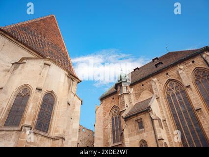 Perchtoldsdorf, Österreich - 22. JULI 2023. Details zur Pfarrkirche hl. Katholische Augustinus-Kirche, erbaut im 15. Und 16. Jahrhundert. Stadt Perchtoldsdorf Stockfoto