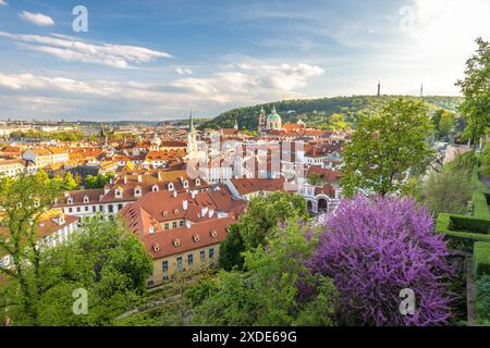 Blick auf die Kleinstadt in Prag bei Sonnenuntergang, Tschechische Republik, Europa. Stockfoto
