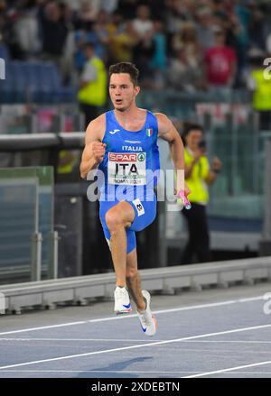 Filippo Tortu aus Italien läuft das letzte Leg für sein Team und hilft ihnen, das 4x100 m Staffelfinale der Männer bei der Leichtathletik-Europameisterschaft Stadio O zu gewinnen Stockfoto