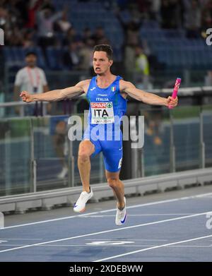 Filippo Tortu aus Italien läuft das letzte Leg für sein Team und hilft ihnen, das 4x100 m Staffelfinale der Männer bei der Leichtathletik-Europameisterschaft Stadio O zu gewinnen Stockfoto