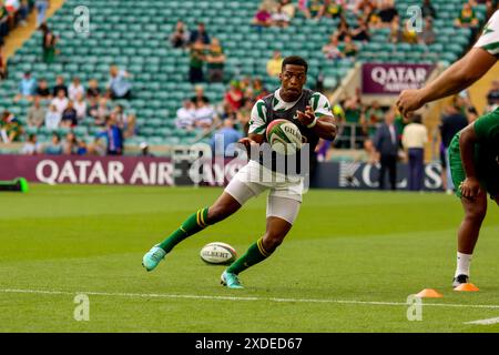 London, Großbritannien. Juni 2024. London, England, Samstag, 22. Juni 2024: Grant Williams (South Africa 21 – Stormers) wärmt sich vor dem Qatar Airways Cup Spiel zwischen Südafrika und Wales im Twickenham Stadium in London am Samstag, den 22. Juni 2024 auf. (Claire Jeffrey/SPP) Credit: SPP Sport Press Photo. /Alamy Live News Stockfoto