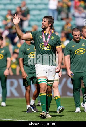 Der Südafrikaner Eben Etzebeth feiert auf dem Spielfeld nach dem Sieg im Qatar Airways Cup im Twickenham Stadium in London. Bilddatum: Samstag, 22. Juni 2024. Stockfoto