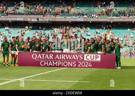 London, Großbritannien. Juni 2024. London, England, Samstag, 22. Juni 2024: Südafrika feiert den Sieg des Qatar Airways Cup-Spiels zwischen Südafrika und Wales im Twickenham Stadium in London, England am Samstag, den 22. Juni 2024. (Claire Jeffrey/SPP) Credit: SPP Sport Press Photo. /Alamy Live News Stockfoto