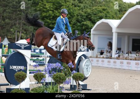 Paris, Frankreich. Juni 2024. Christian Ahlmann aus Deutschland mit D’aganix 2000 Z während des Springturniers Prix Eluxtravel beim Longines Paris Eiffel Jumping am 22. Juni 2024 in Paris, Frankreich (Foto: Maxime David Credit: MXIMD Pictures/Alamy Live News) Stockfoto