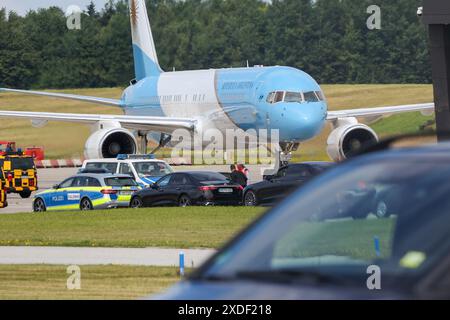 Hamburg, Deutschland. Juni 2024. Das Flugzeug des argentinischen Präsidenten Milei landet auf dem Hamburger Flughafen. Quelle: Bodo Marks/dpa/Alamy Live News Stockfoto